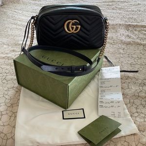 Gucci GG Marmont small matelassé shoulder bag Black and Gold